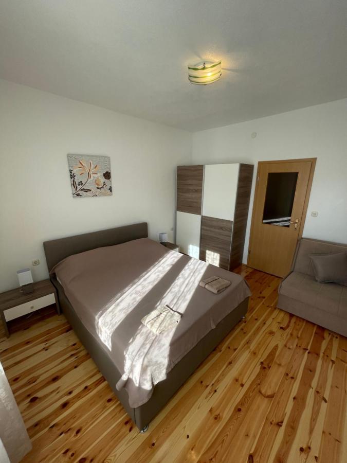 Ivan I Matej Apartments Блаце Екстериор снимка